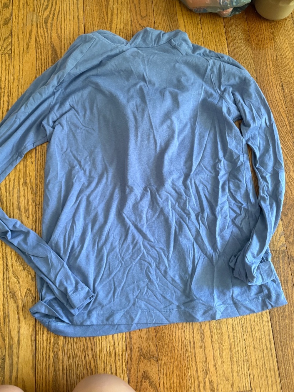 Men’s alo hoodied long sleeve shirt